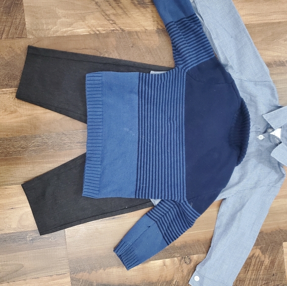 Calvin Klein Baby 3 Piece Dress Holiday Outfit, 18mths - Picture 4 of 5